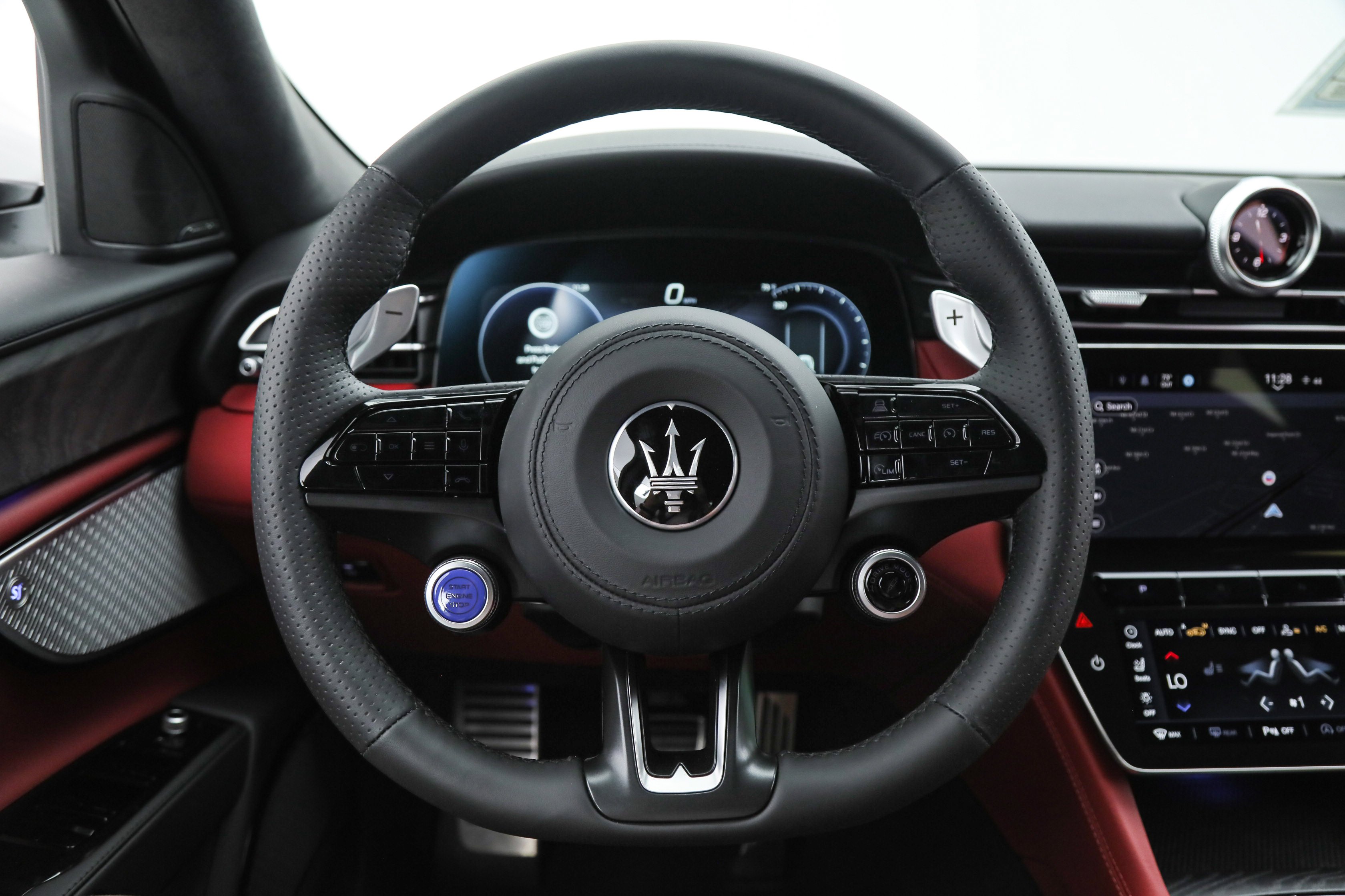 2026 Maserati Grecale Modena V6 - Photo 16
