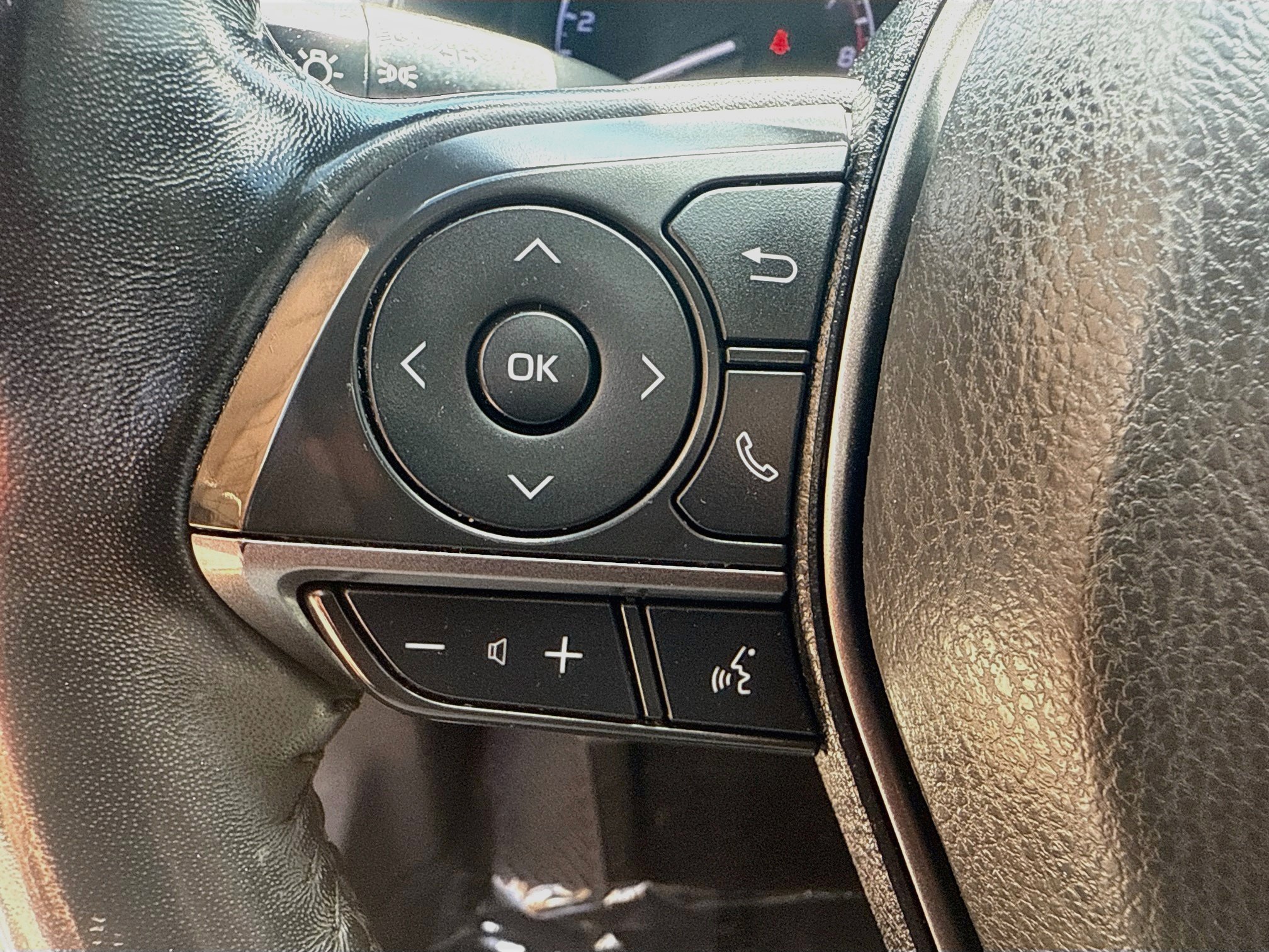 Used 2022 Red Toyota SE image 35