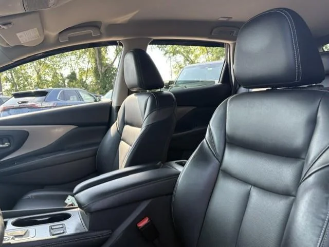 Used 2023 Brilliant Silver Metallic Nissan SL image 4