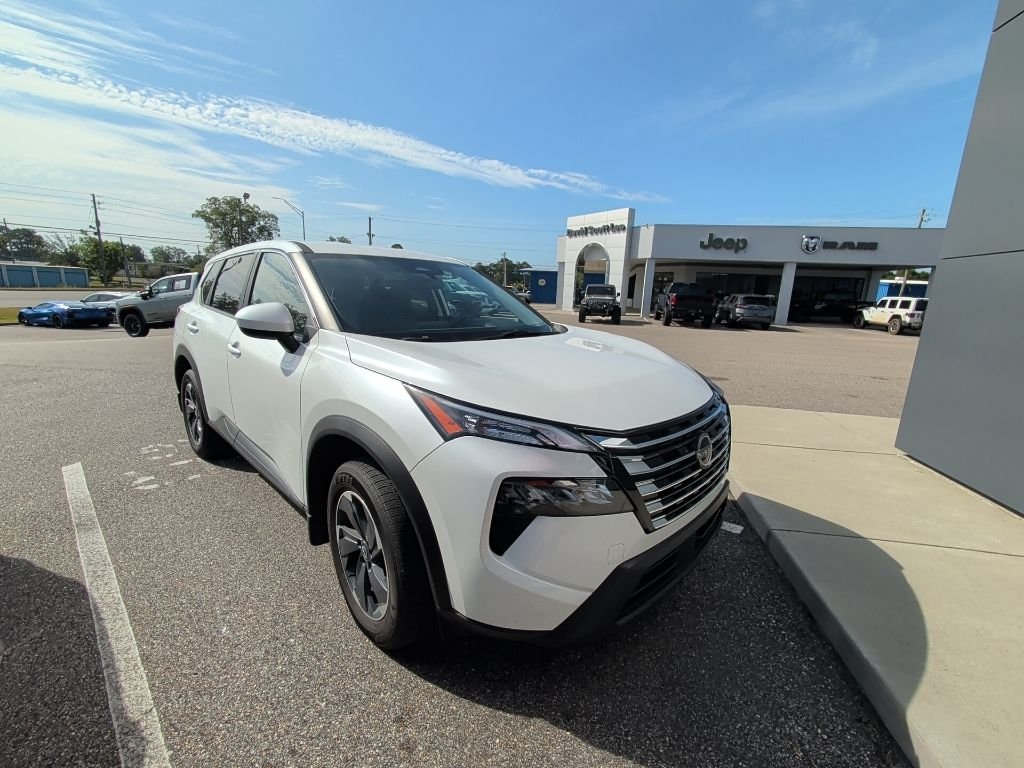 Used 2026 White Nissan SV image 3