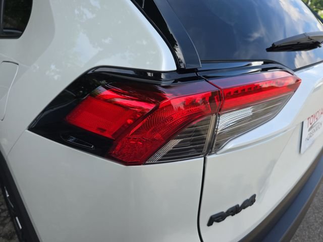 Used 2023 Beige Toyota XLE Premium image 34