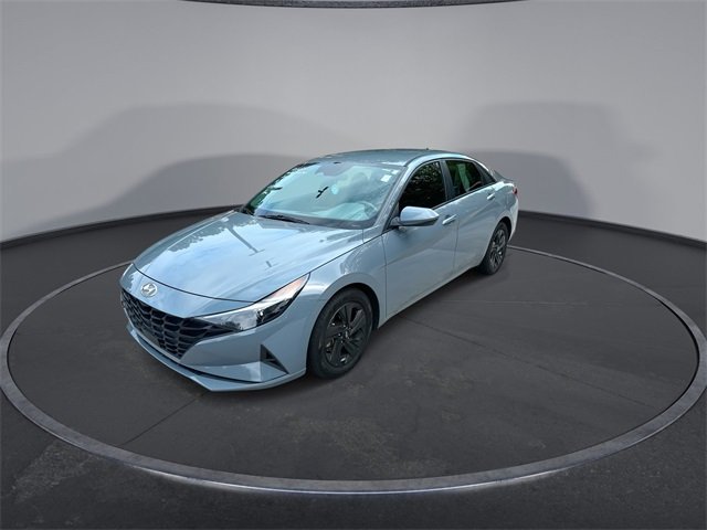 2021 Hyundai Elantra SEL photo 4