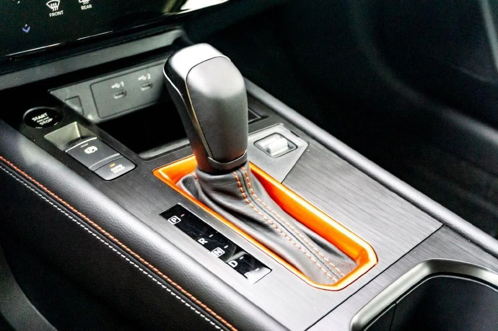 2026 Nissan KICKS SR - Photo 16