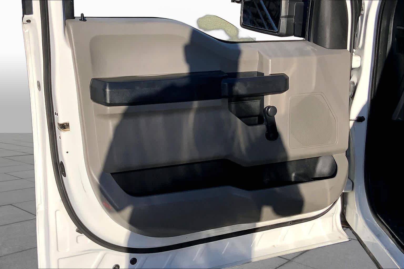 Used 2017 Oxford White Ford XL image 20