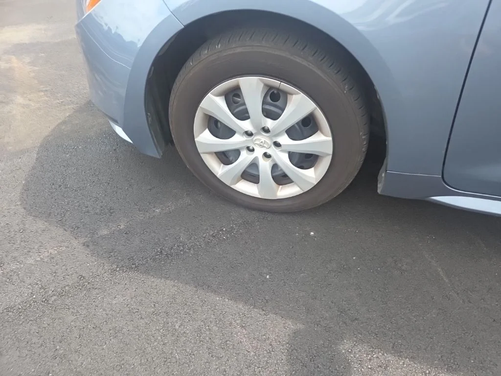 Certified Used 2020  Toyota LE image 16