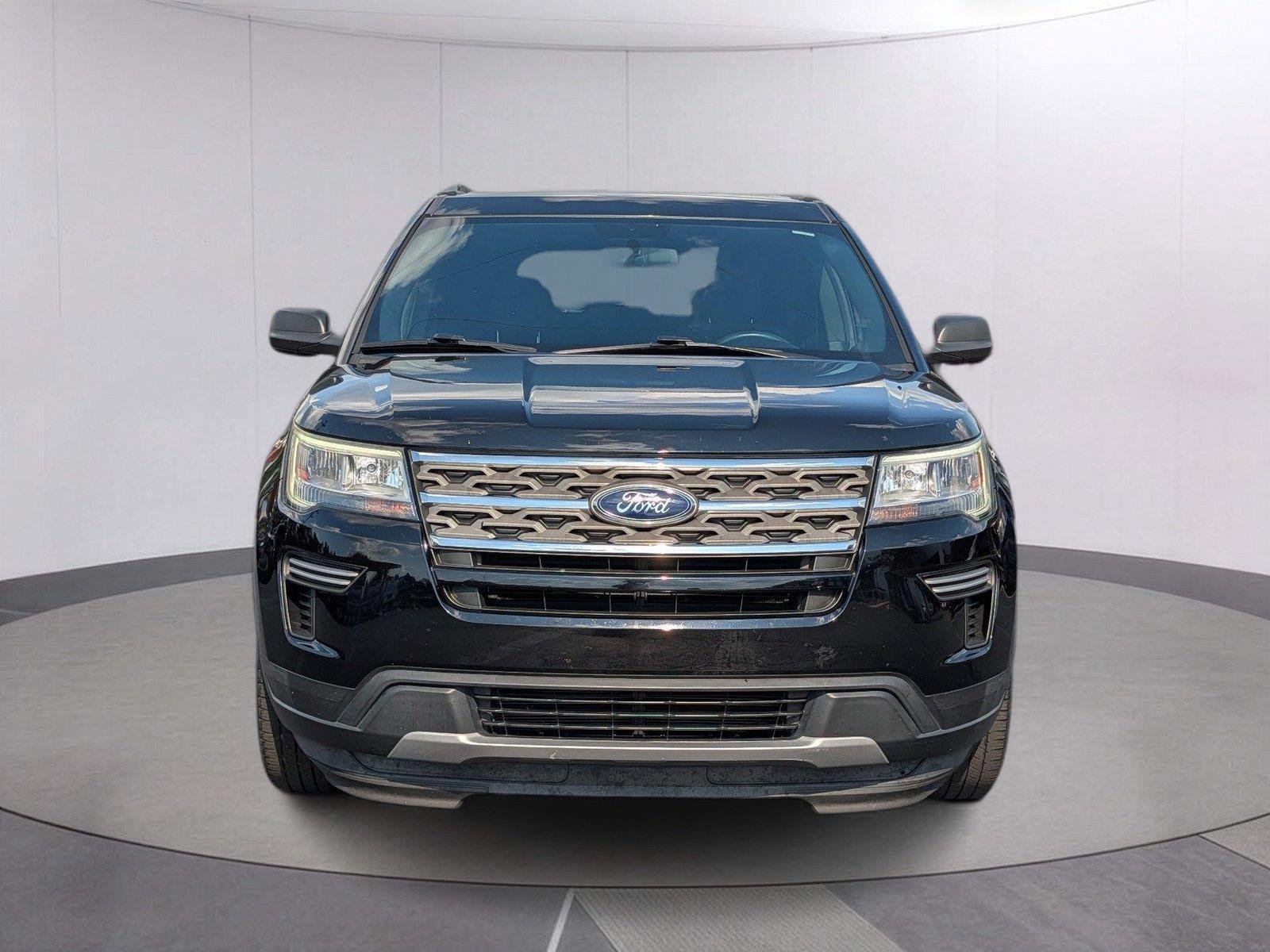 Used 2018 Shadow Black Ford XLT image 8