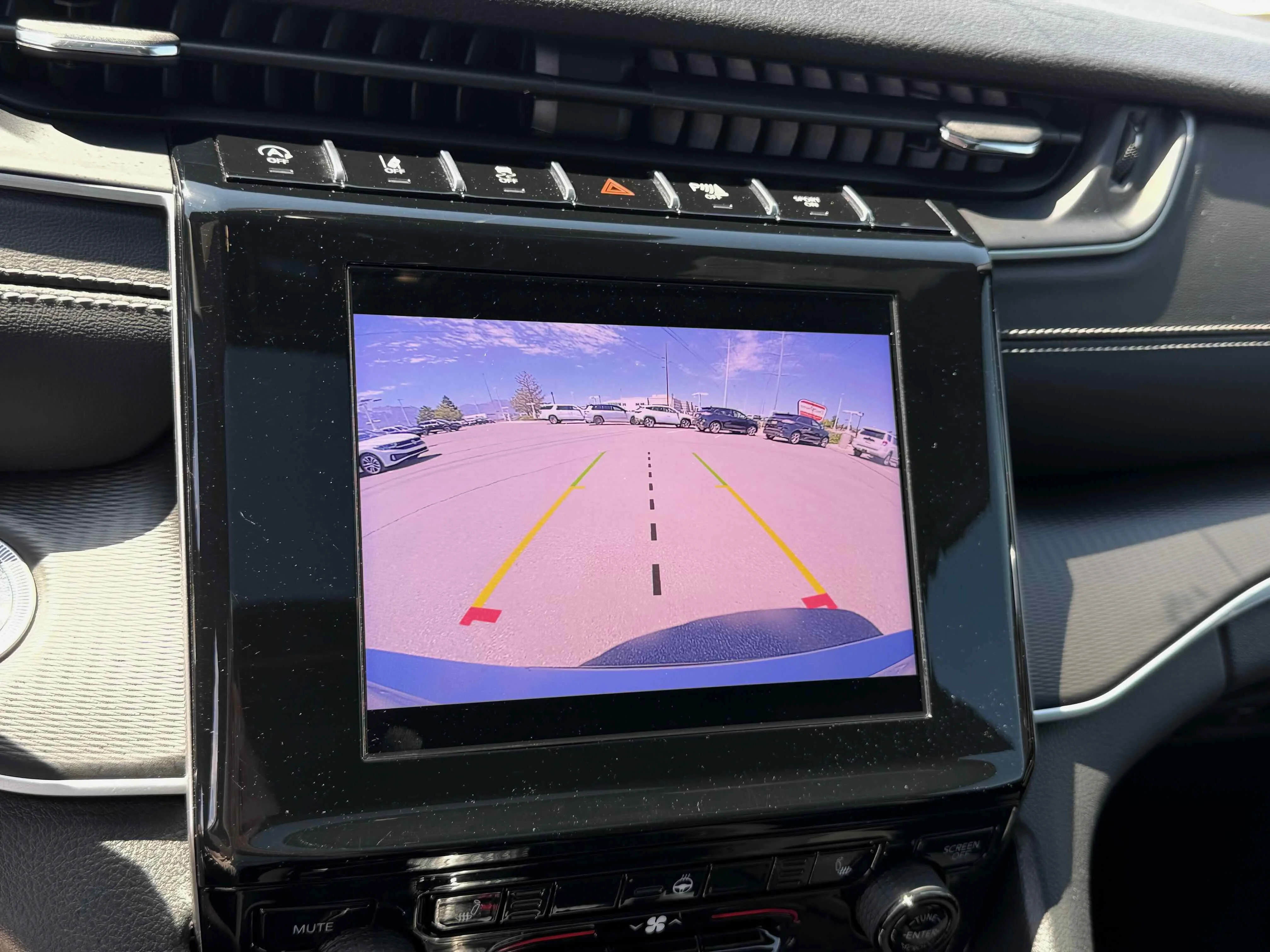Used 2025 Silver Zynith Jeep Altitude X image 22