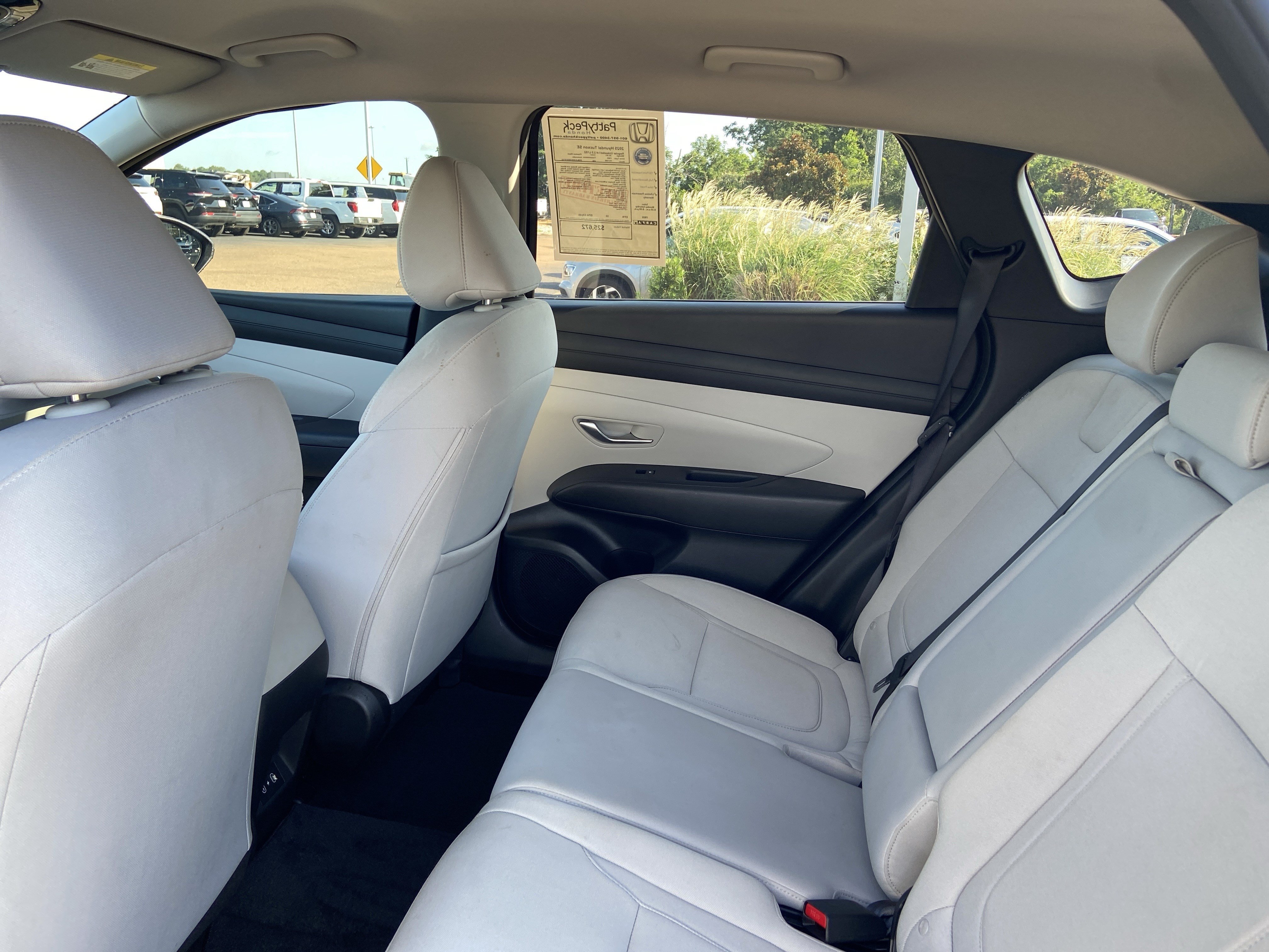 Used 2025 Phantom Black Hyundai SE image 17