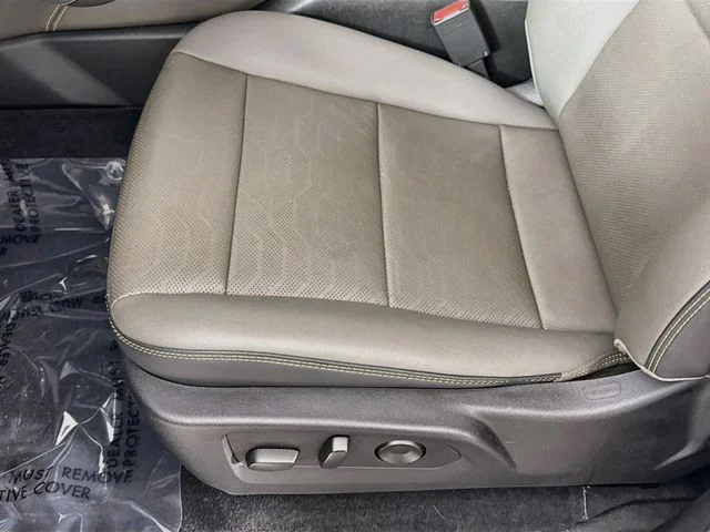 Used 2024 Blue Chevrolet ZR2 image 19