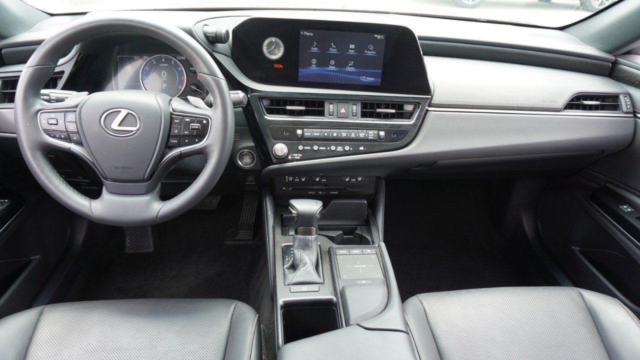 Used 2022 Red Lexus ES 350 image 25
