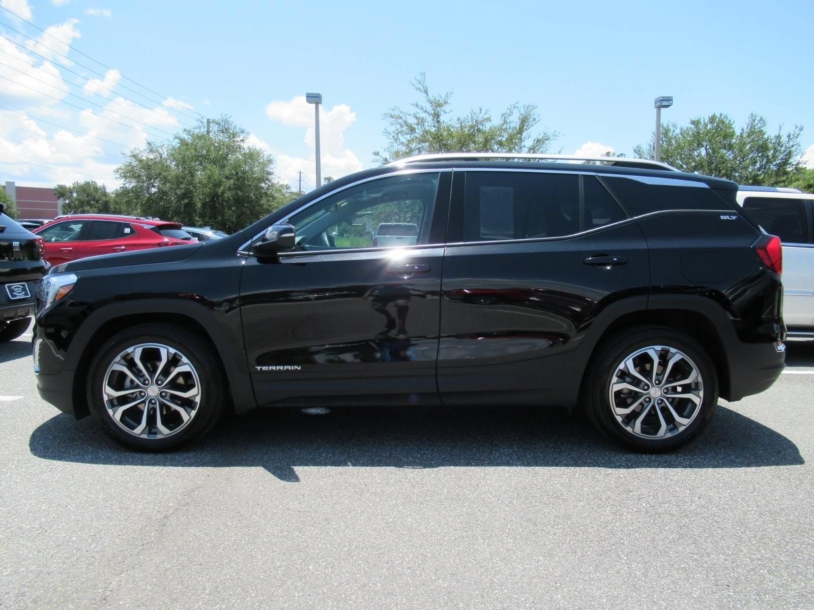 Used 2021 EBONY TWILIGHT METALLIC GMC SLT image 4