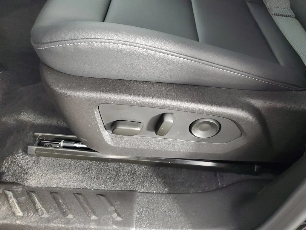 2026 Chevrolet Colorado LT - Photo 28