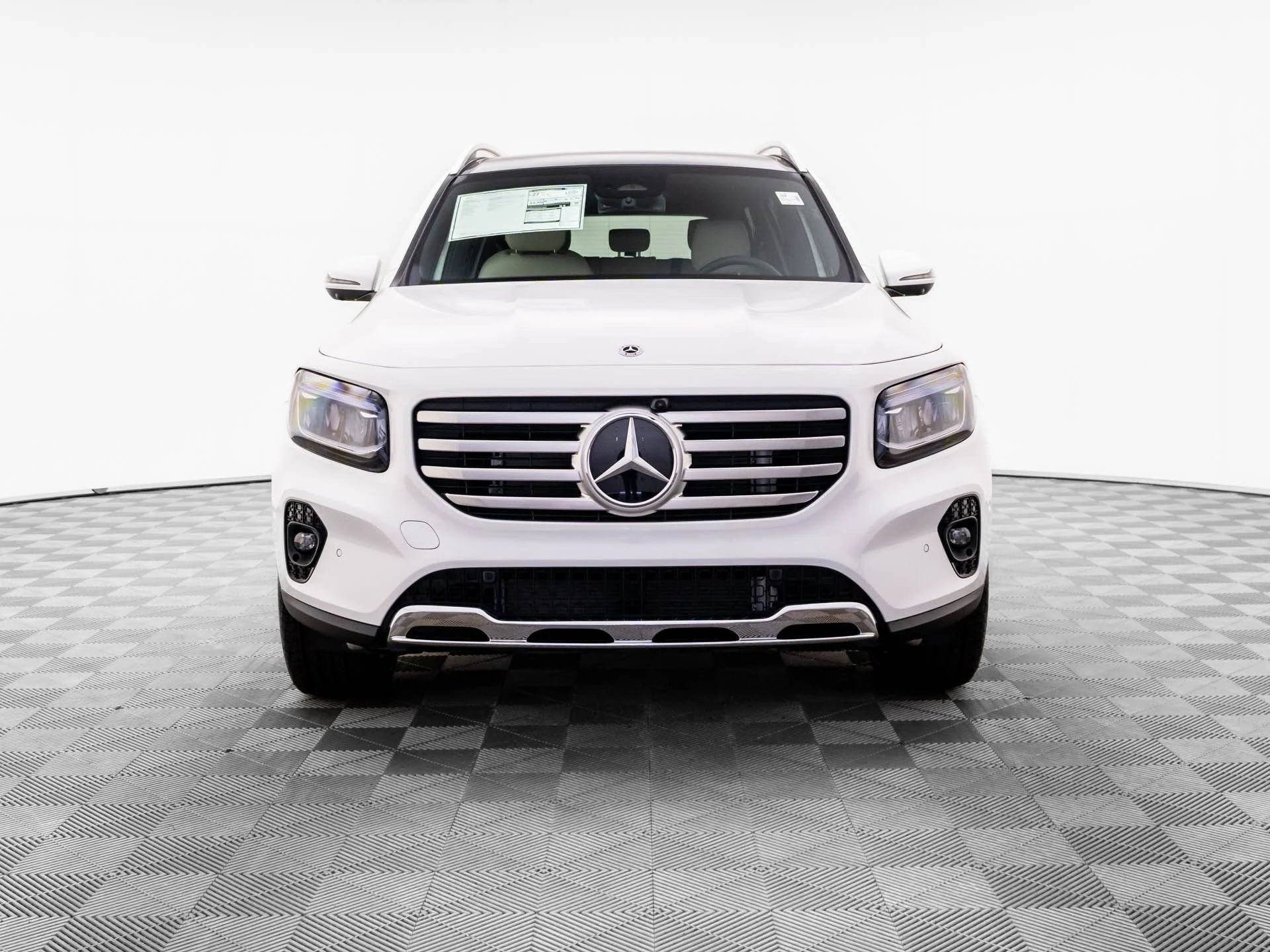 New 2026 White Mercedes-Benz GLB 250 image 9