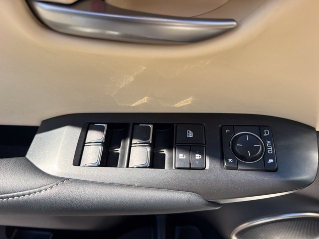 Used 2021 White Pearl Lexus 300 Base image 11
