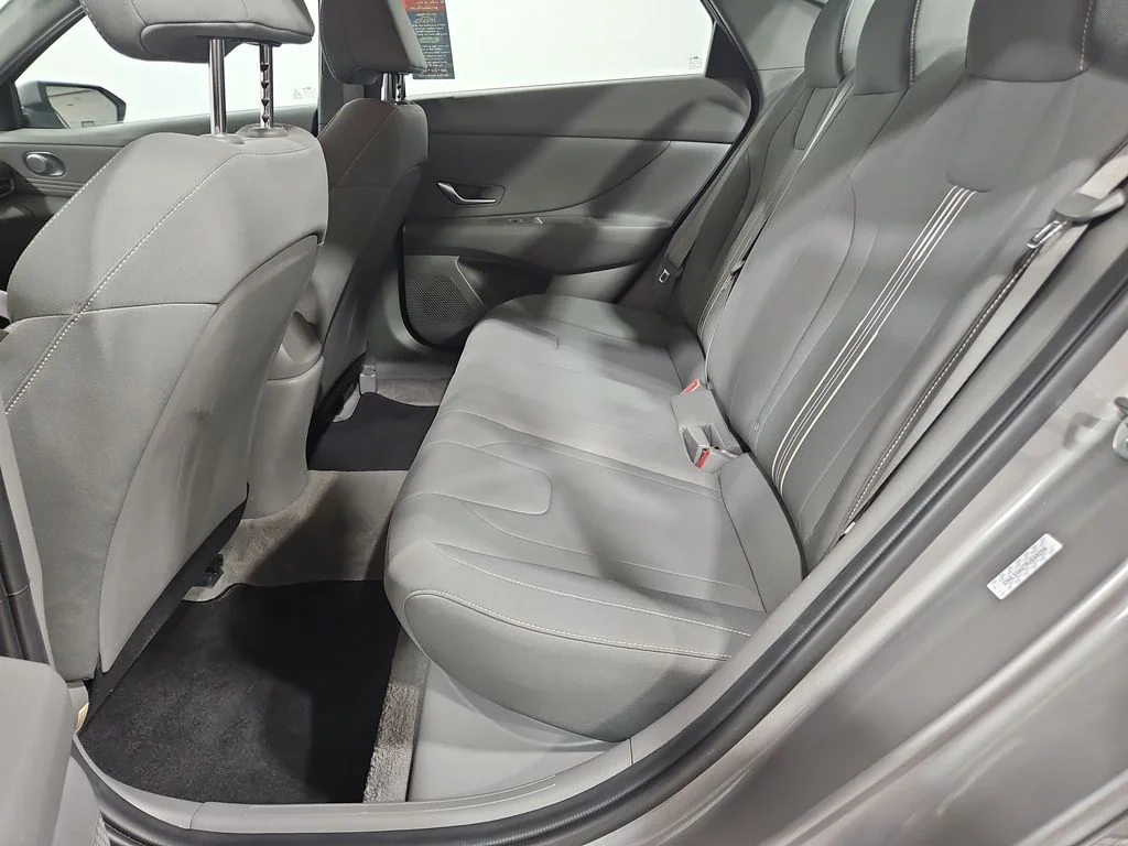 Used 2023 Silver Hyundai SEL image 26