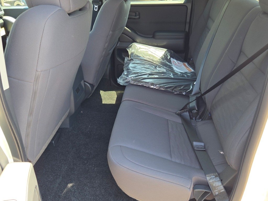 New 2026 Glacier White Nissan Crew Cab S image 17