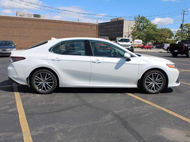 Certified Used 2024 Pearl Toyota XLE image 5