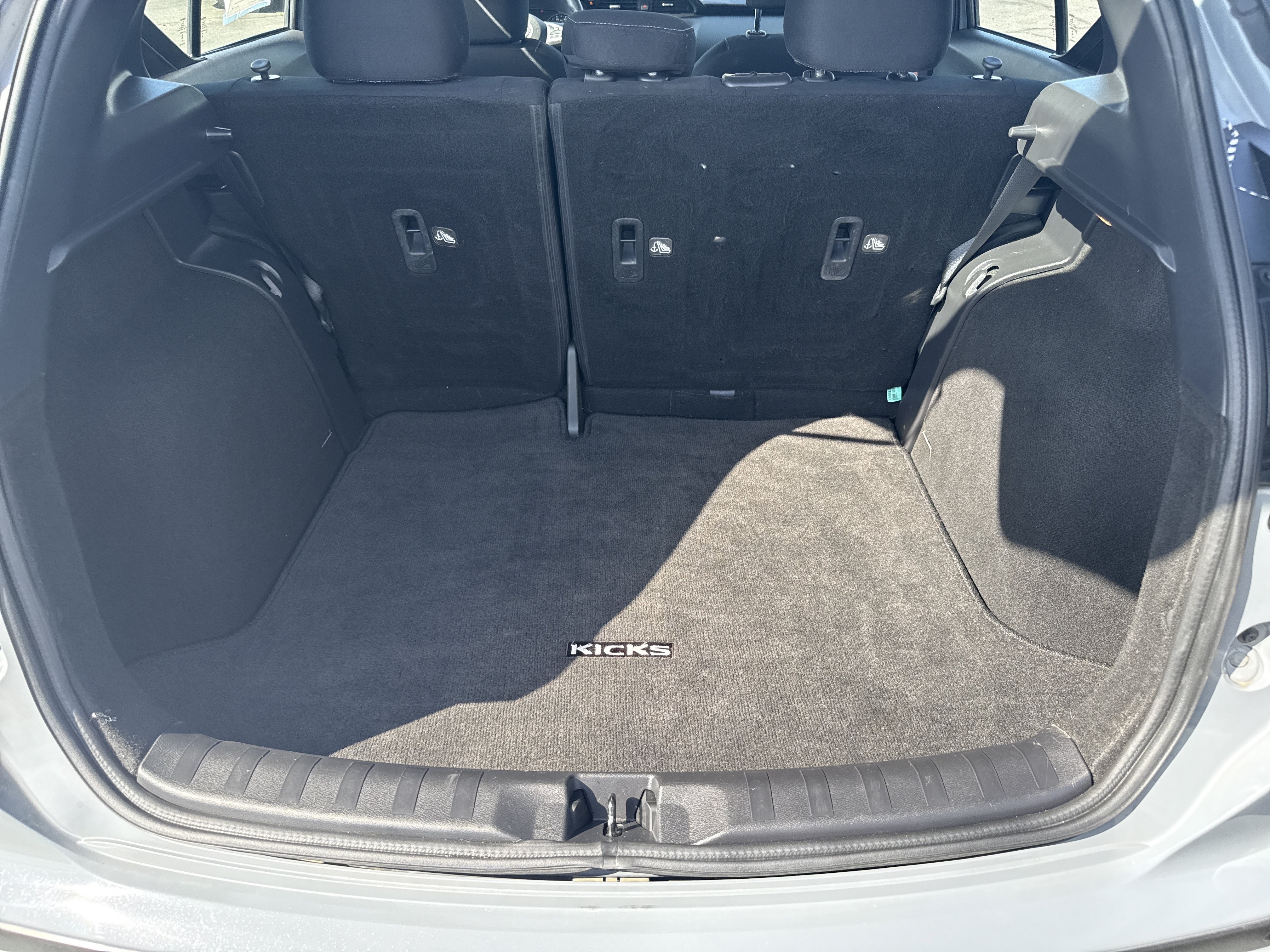 Used 2023 Boulder Gray Pearl Nissan SV image 20