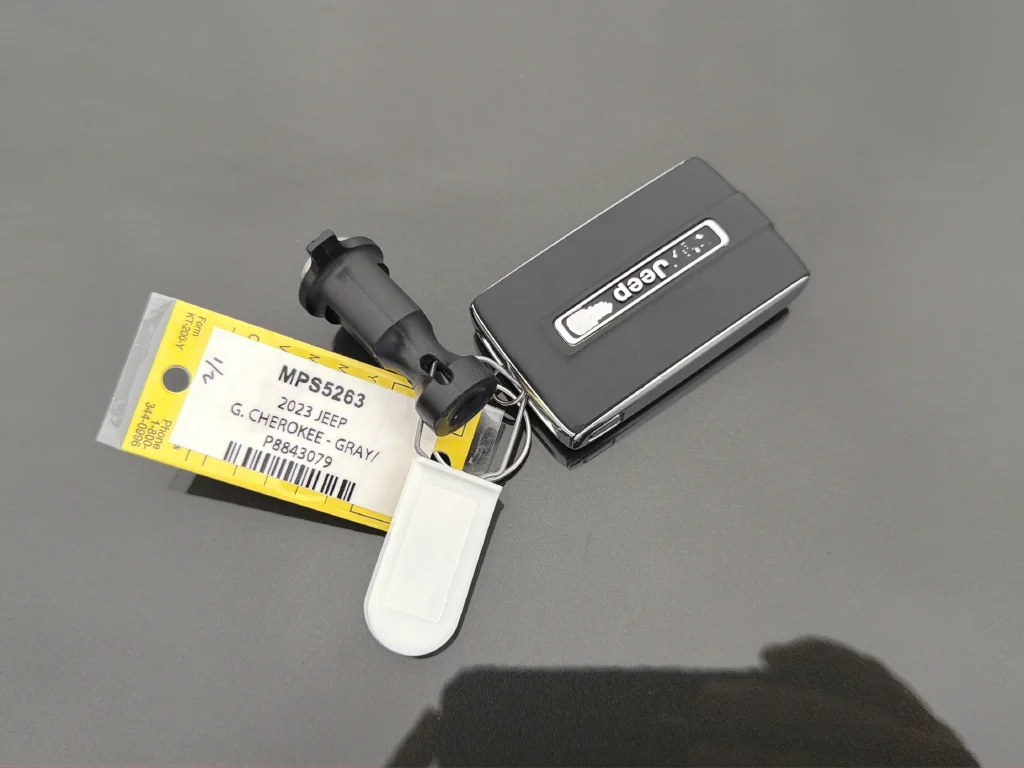 Used 2023 Gray Jeep Limited image 9