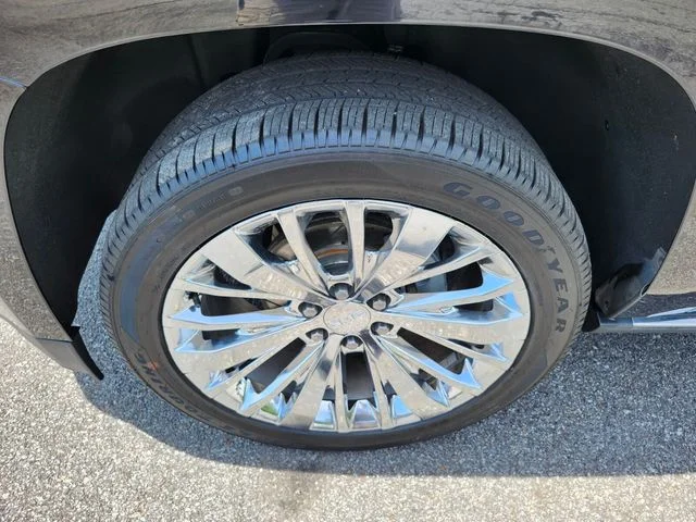 Used 2015 Black GMC Denali image 28