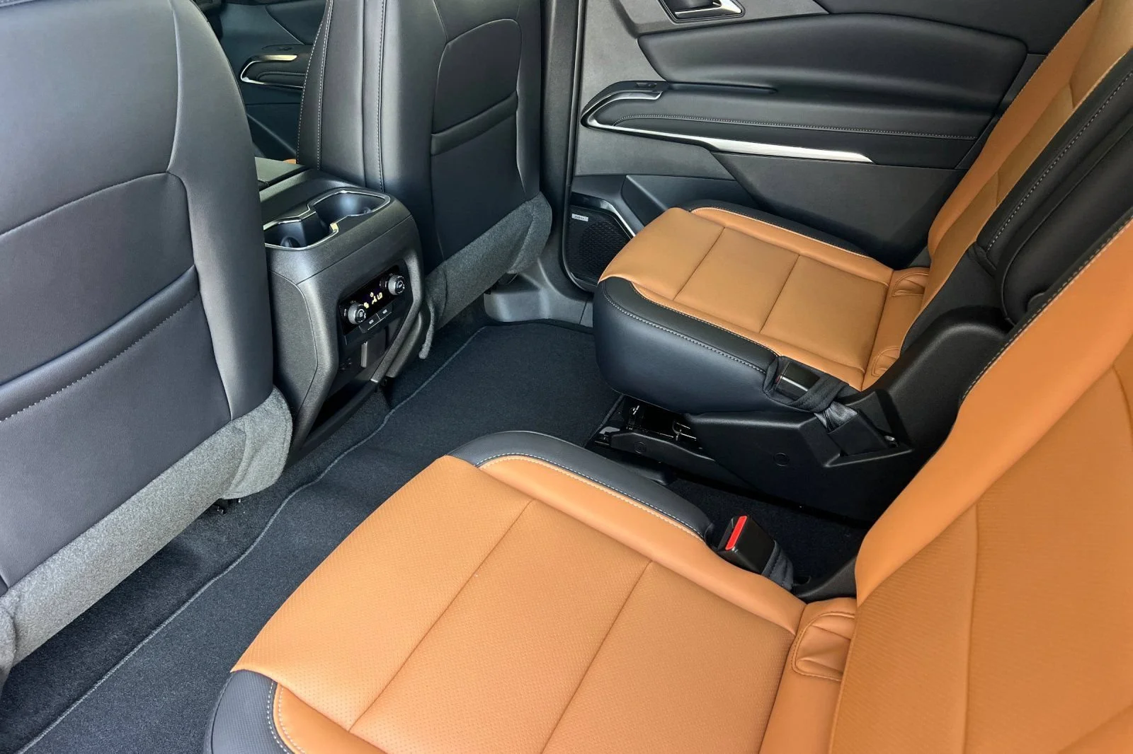 New 2027 Sandstone Gray Chevrolet Z71 image 12