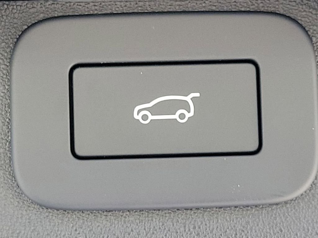 New 2025 Lantau Bronze Land Rover Metropolitan Edition image 11