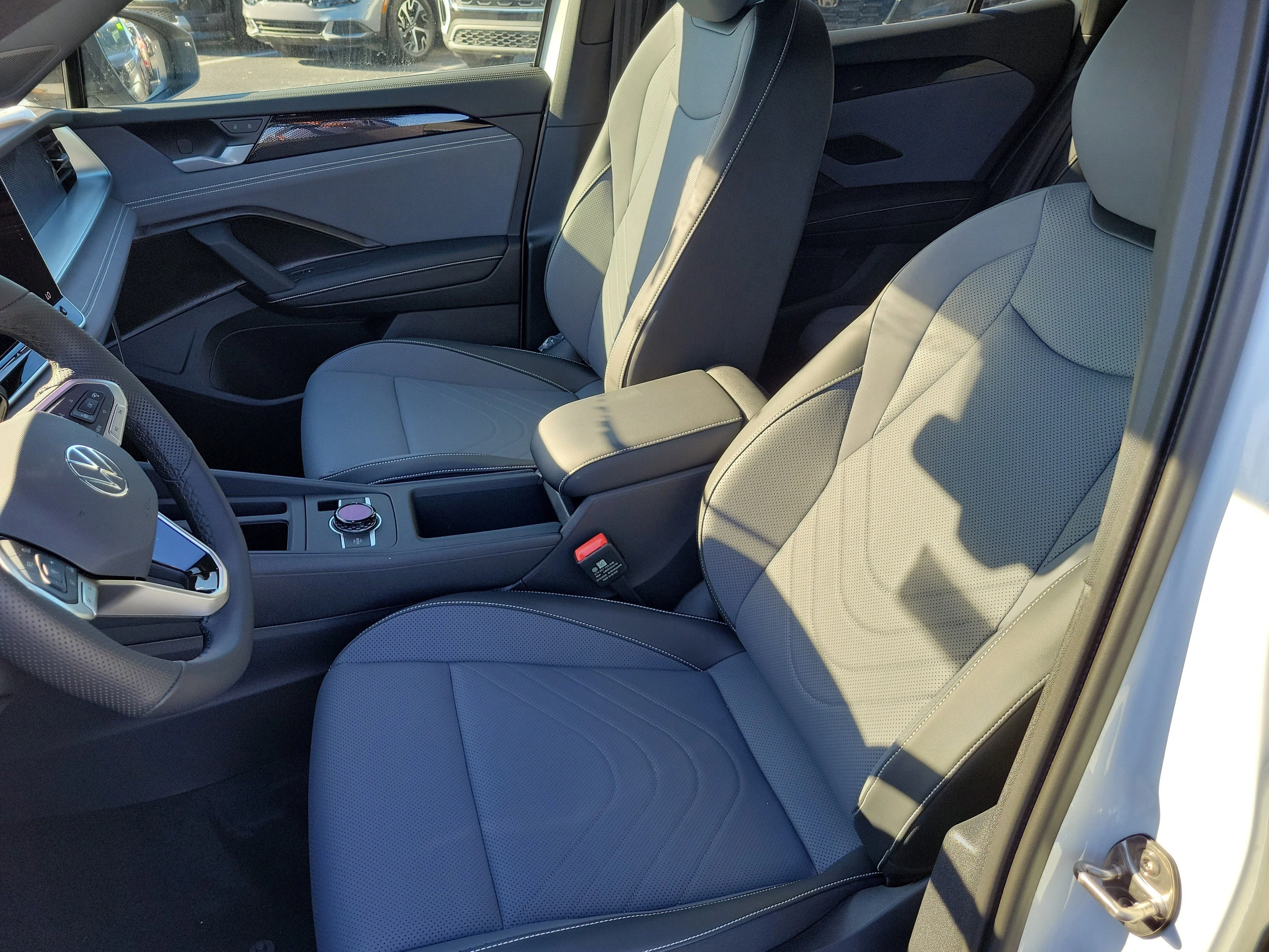 2026 Volkswagen Tiguan SE R-LINE BLACK - Photo 19