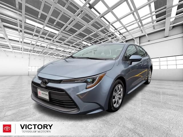 Used 2024  Toyota LE image 8