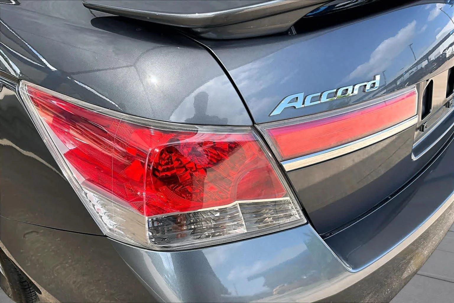 Used 2012 Polished Metal Metallic Honda LX Premium image 27