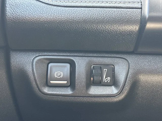 Used 2019 Red GMC SLE-1 image 28