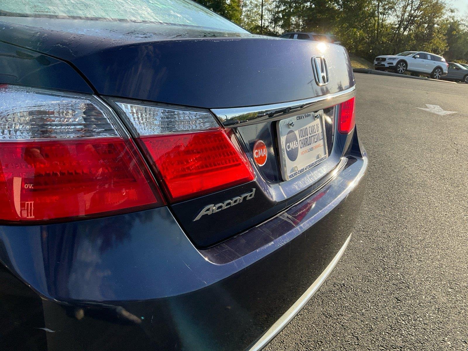 Used 2013 Obsidian Blue Pearl Honda LX image 16