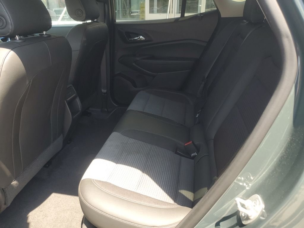 Used 2025 Gray Chevrolet LT image 13