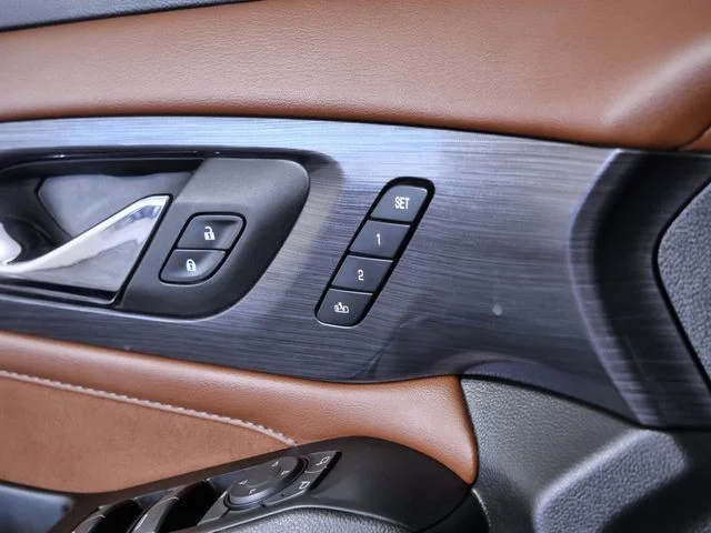 Used 2018 Red Chevrolet High Country image 28