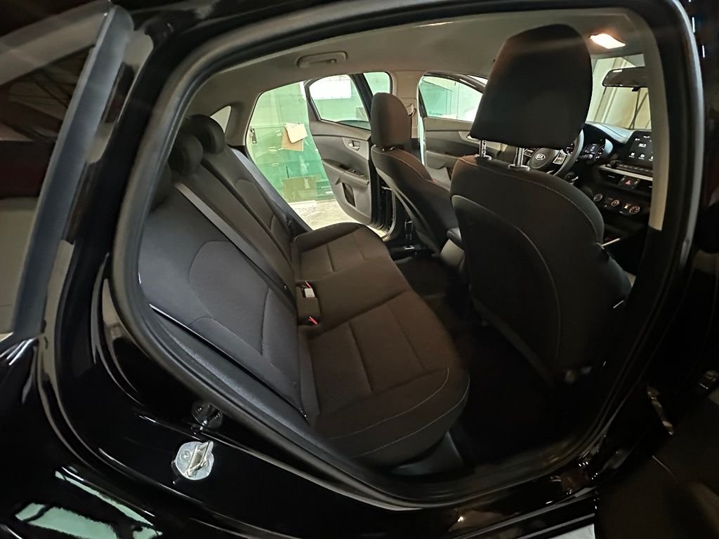 Used 2021 Black Kia LXS image 27