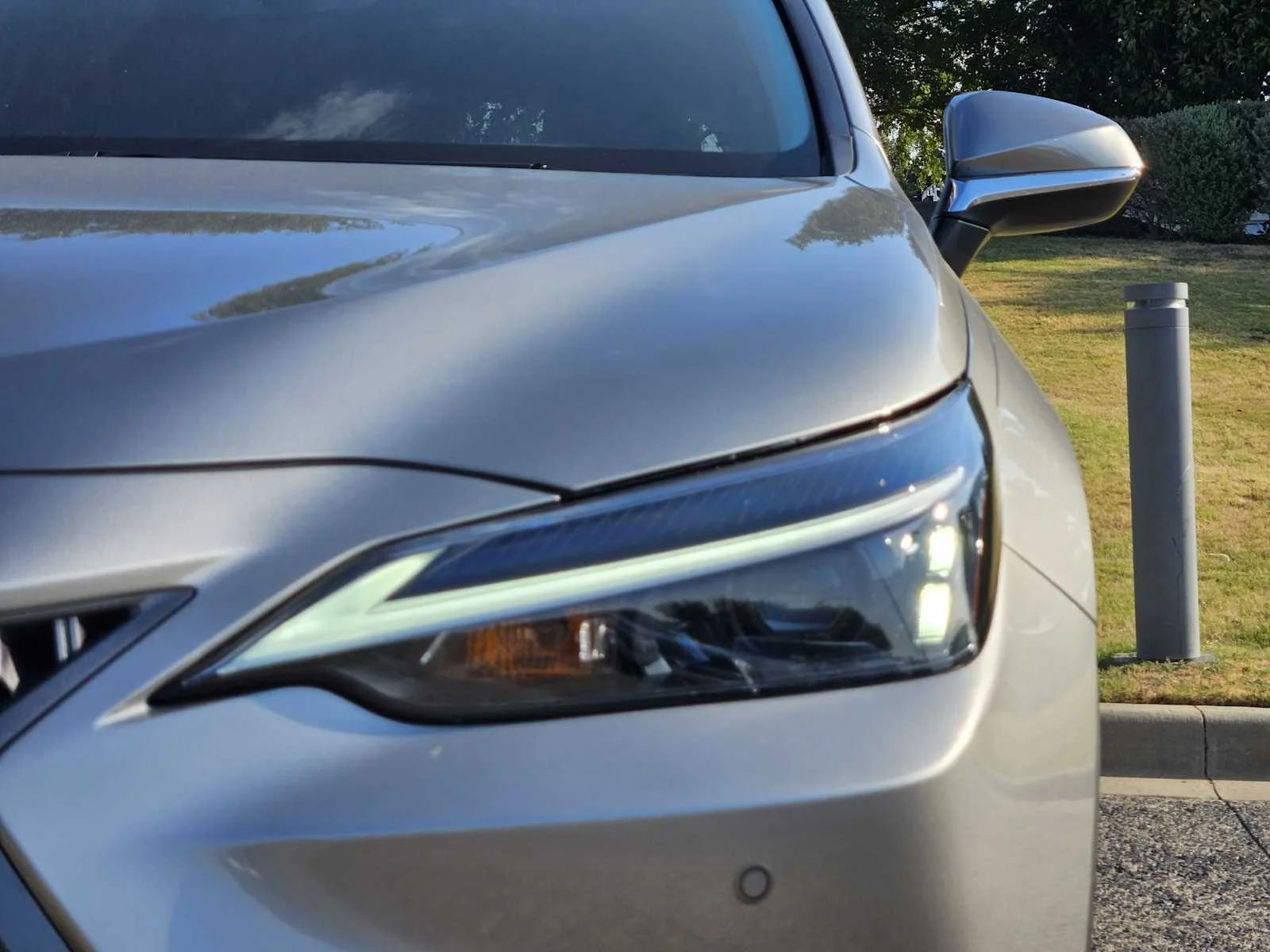 Used 2024 Atomic Silver Lexus Premium image 6