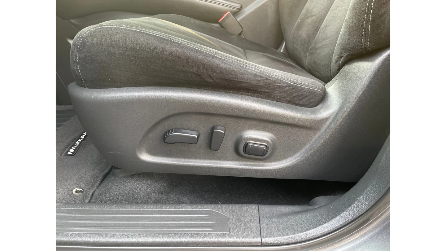 Used 2019 Silver Nissan SV image 14