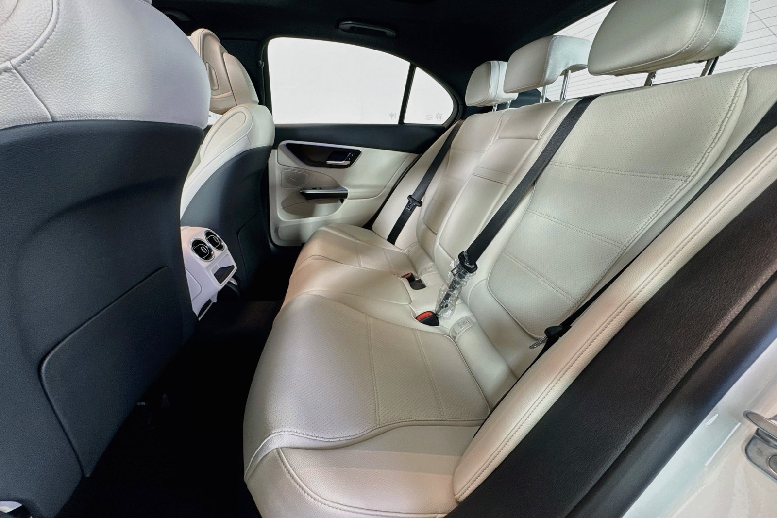 New 2026 Polar White Mercedes-Benz C 300 image 22
