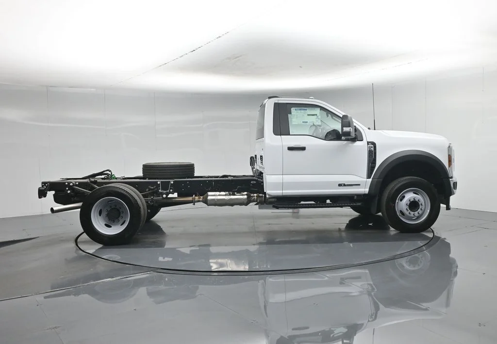 New 2026 Oxford White Ford XL image 22