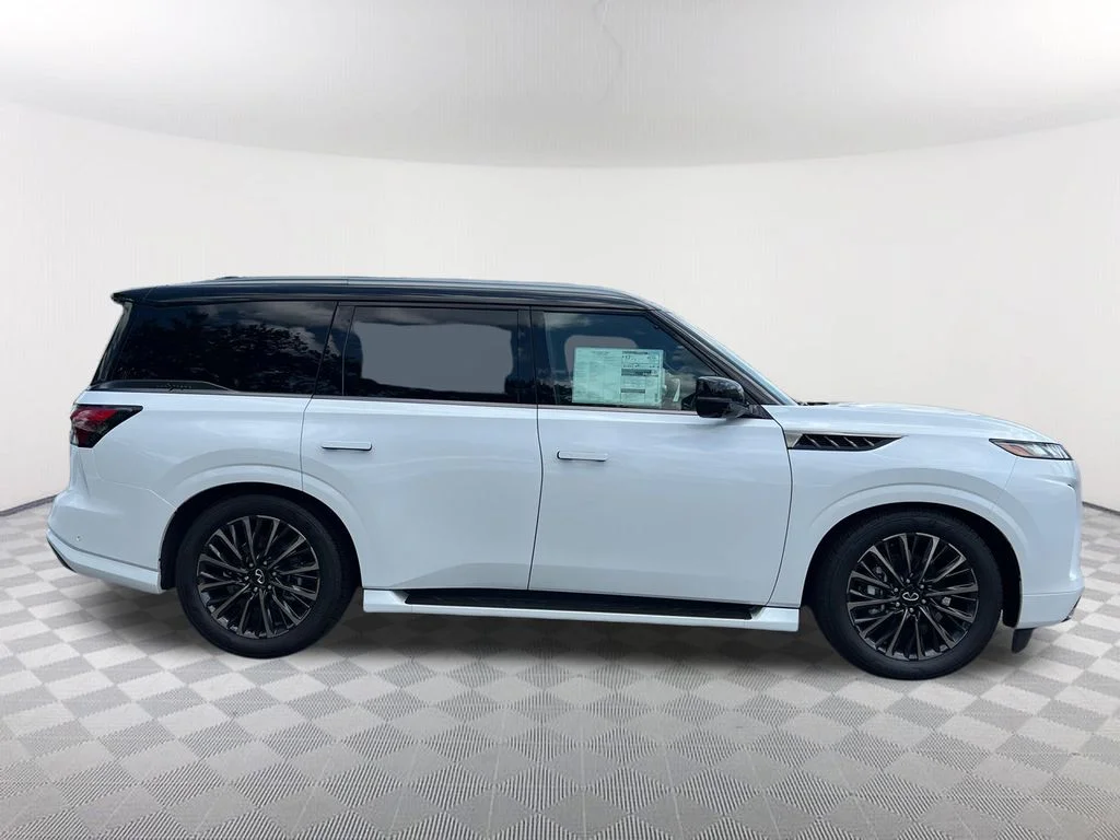 New 2026 2T RADIANT WHIT INFINITI Autograph 4WD image 4