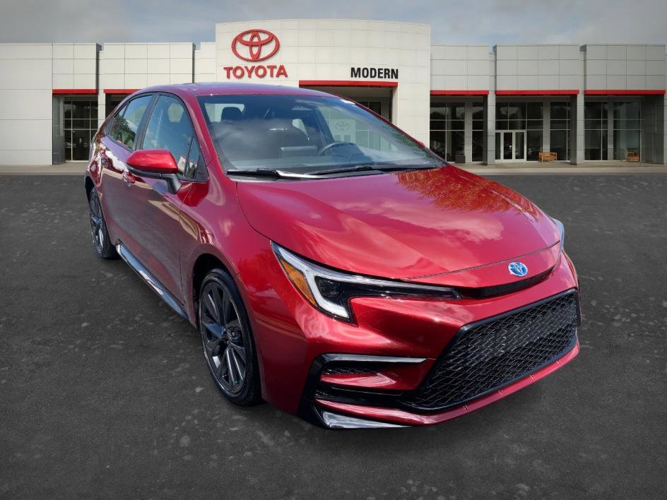 Certified Used 2025 Ruby Flare Pearl Toyota Hybrid SE image 3