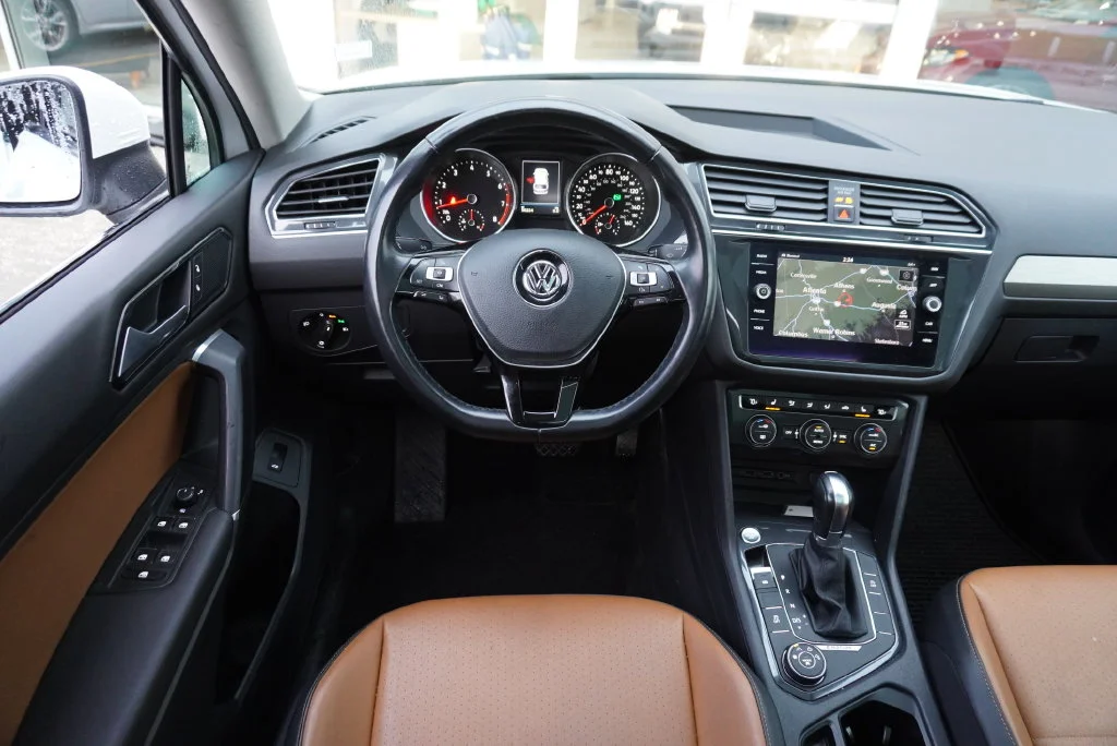Used 2018 White Volkswagen 2.0T SEL image 13