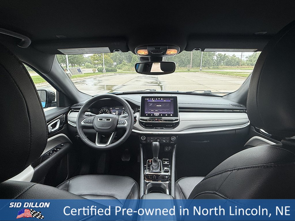 Used 2023 Laser Blue Pearl Coat Jeep Limited image 18