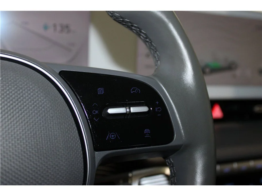 Used 2024 Lucid Blue Hyundai SEL image 27