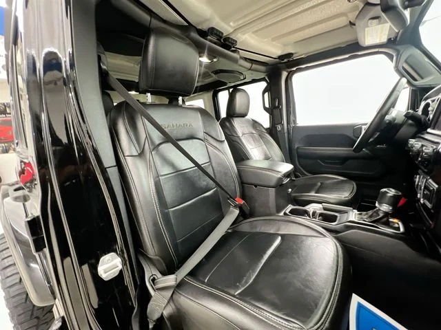 Used 2018 Black Jeep Unlimited Sahara image 15