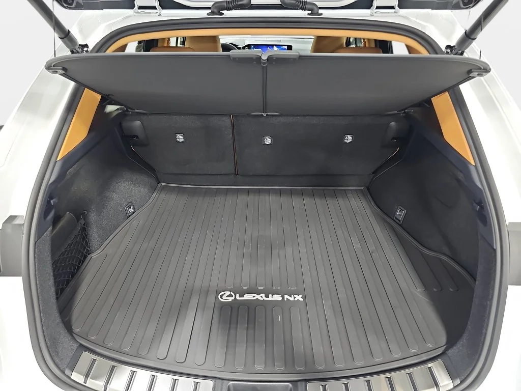 New 2026 Ultra White Lexus PREMIUM image 12