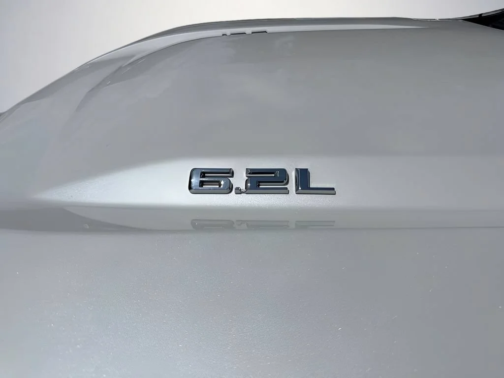 Used 2020 IRIDESCENT PEARL TRICOAT Chevrolet LTZ image 37