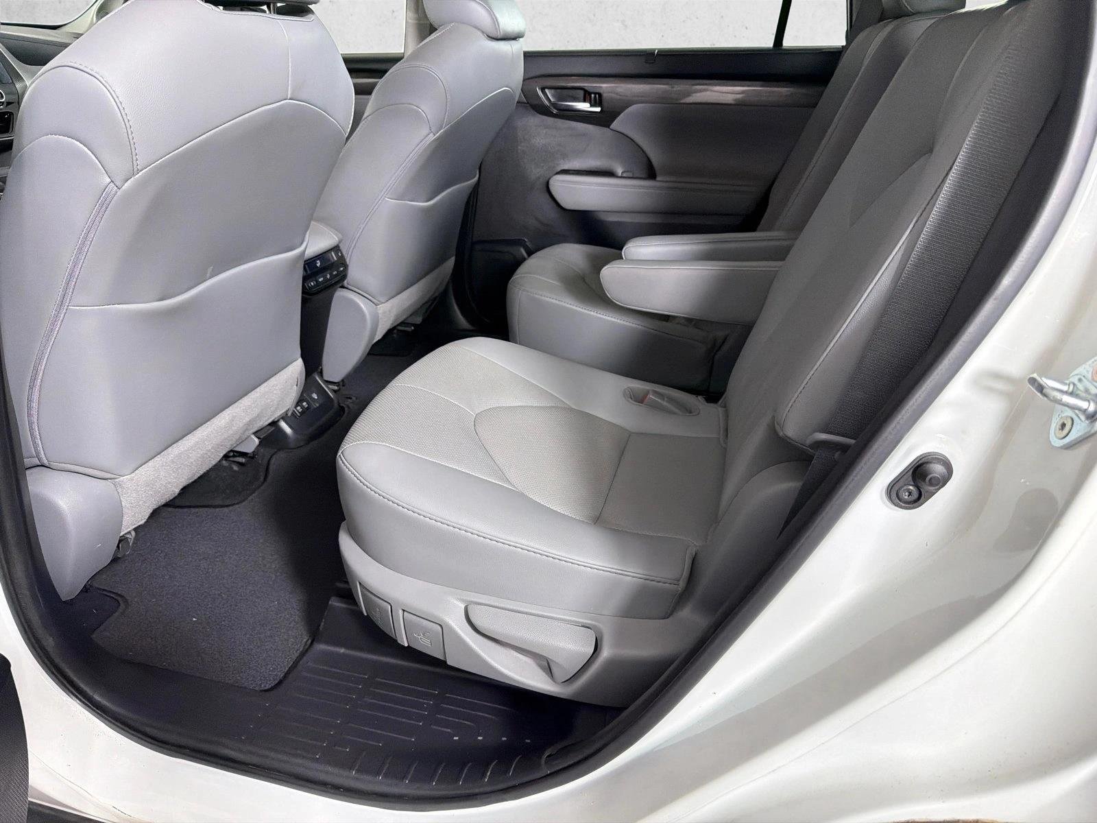 Certified Used 2021 Blizzard Pearl Toyota Platinum image 23