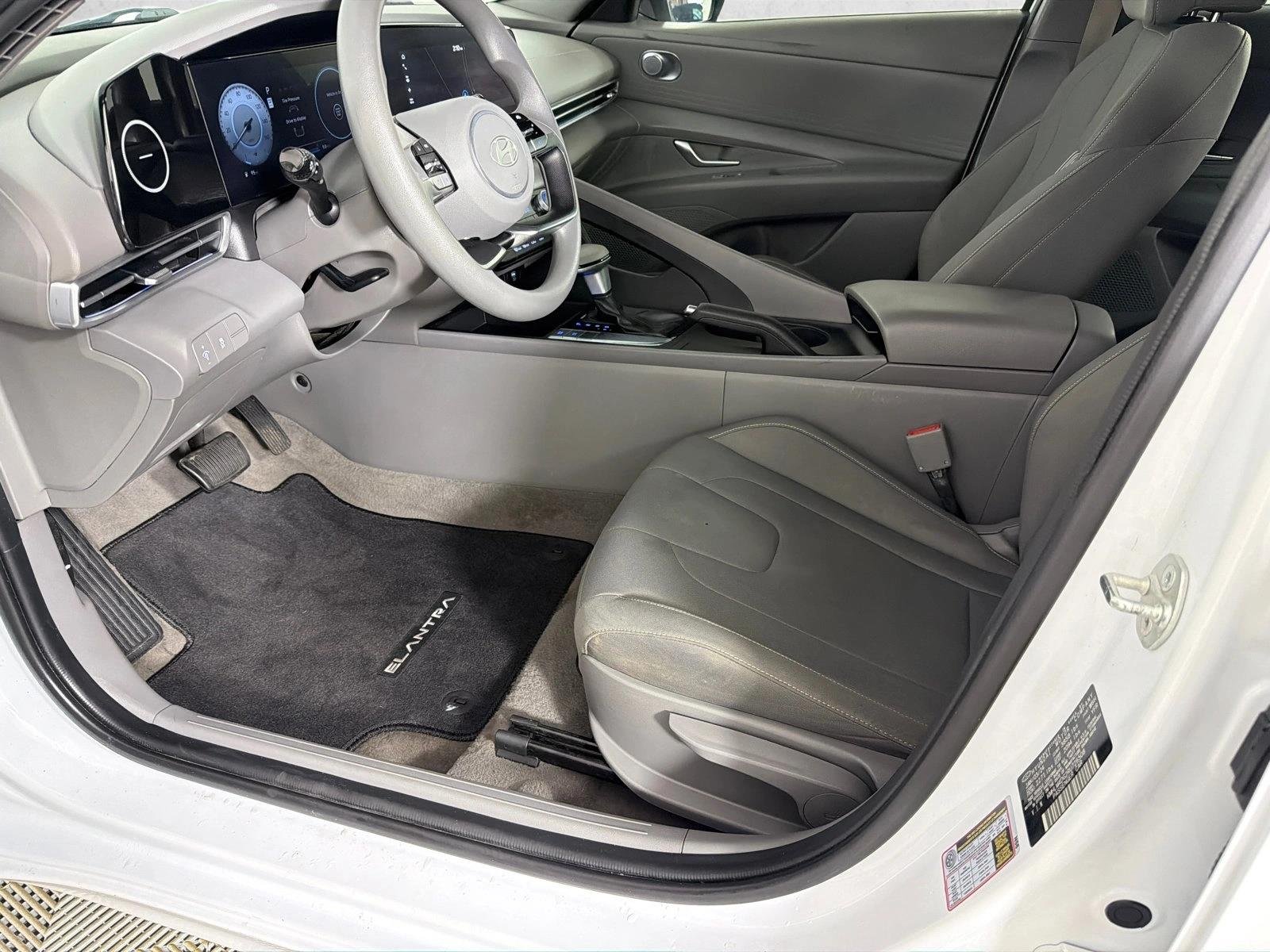 Used 2024 Serenity White Hyundai SEL image 10