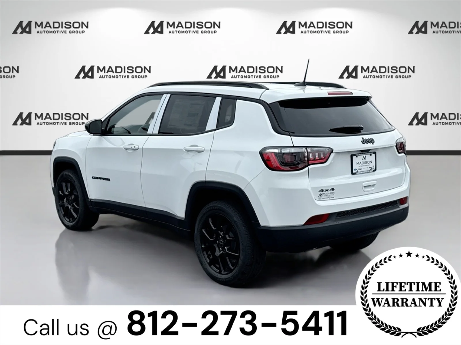 New 2026 Bright White Clearcoat Jeep Latitude Altitude image 7