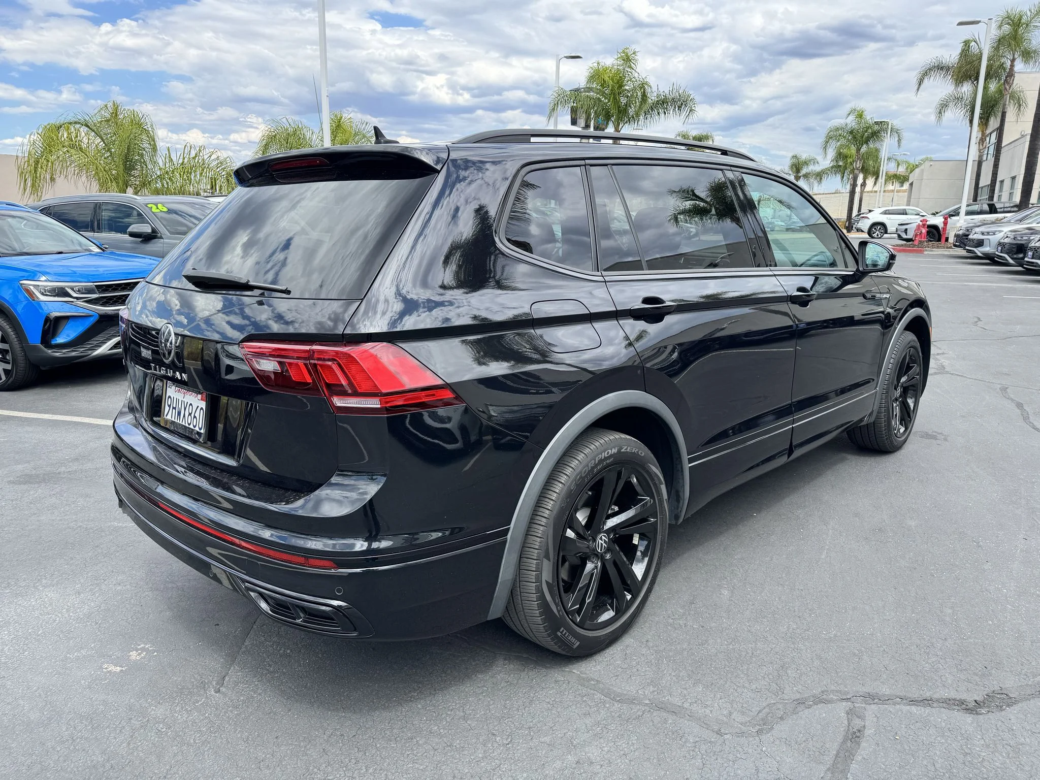 Used 2023 Deep Black Pearl Volkswagen SE R-Line Black image 9